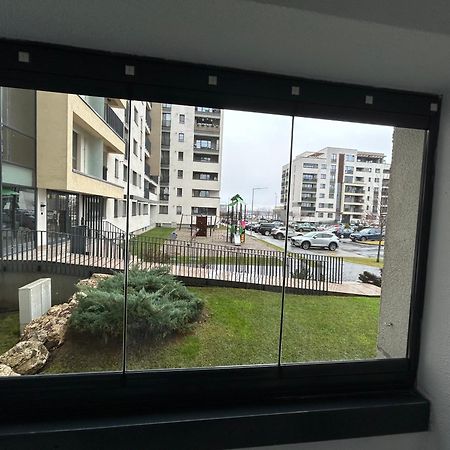 Jad - Luxury 3 Rooms & 2 Rooms Apartments In Kasper, Near Coresi Mall Brasov Exterior photo