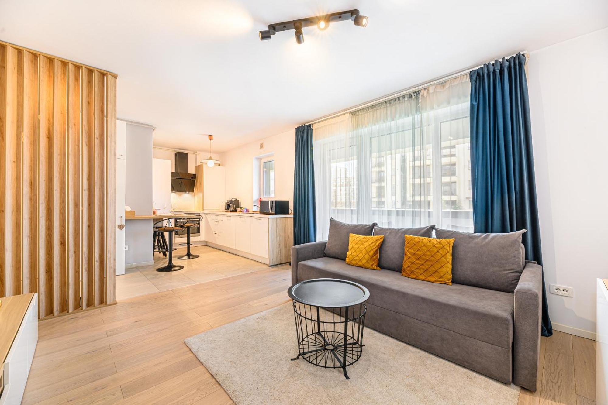 Jad - Luxury 3 Rooms & 2 Rooms Apartments In Kasper, Near Coresi Mall Brasov Exterior photo