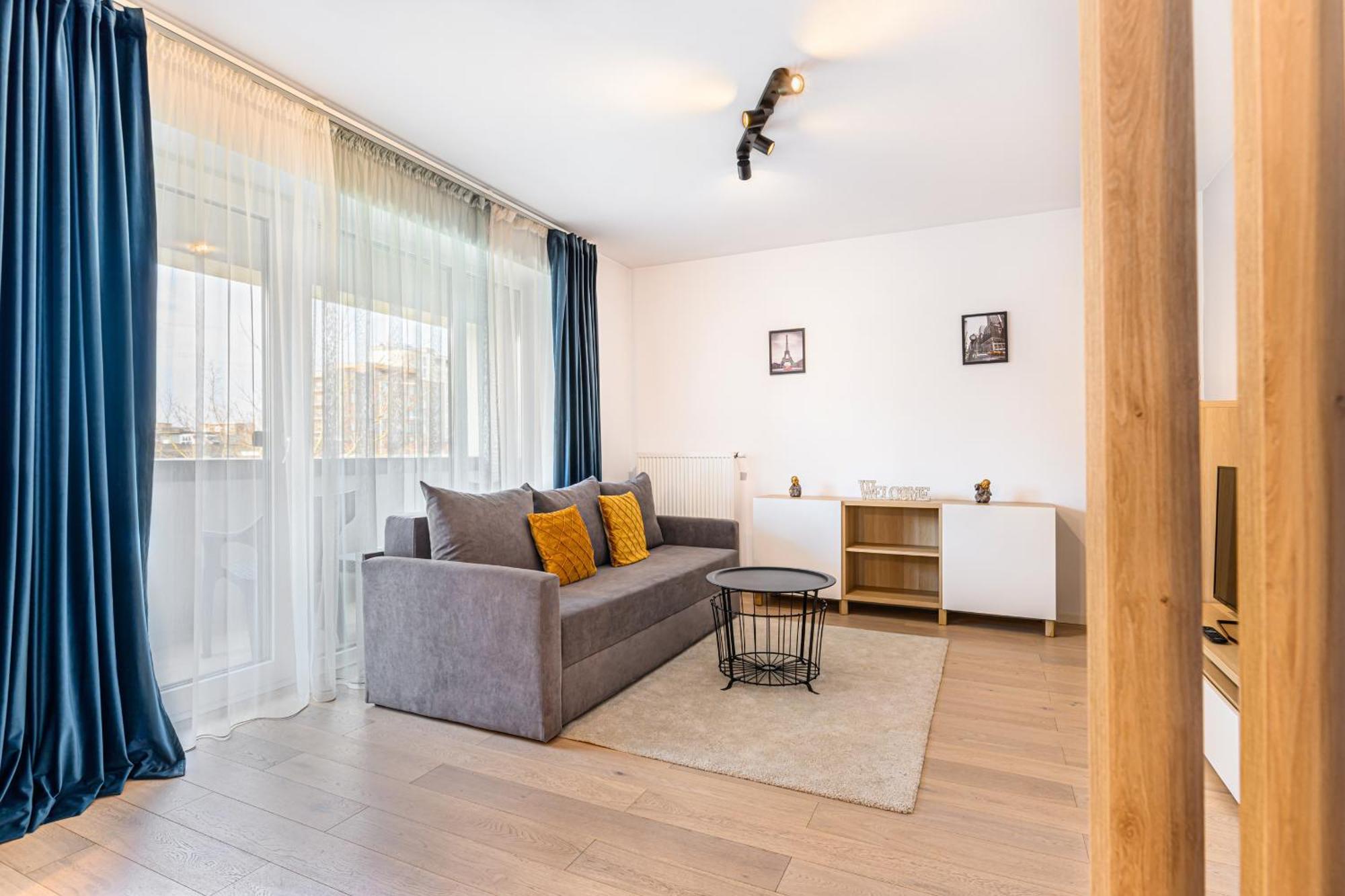 Jad - Luxury 3 Rooms & 2 Rooms Apartments In Kasper, Near Coresi Mall Brasov Exterior photo