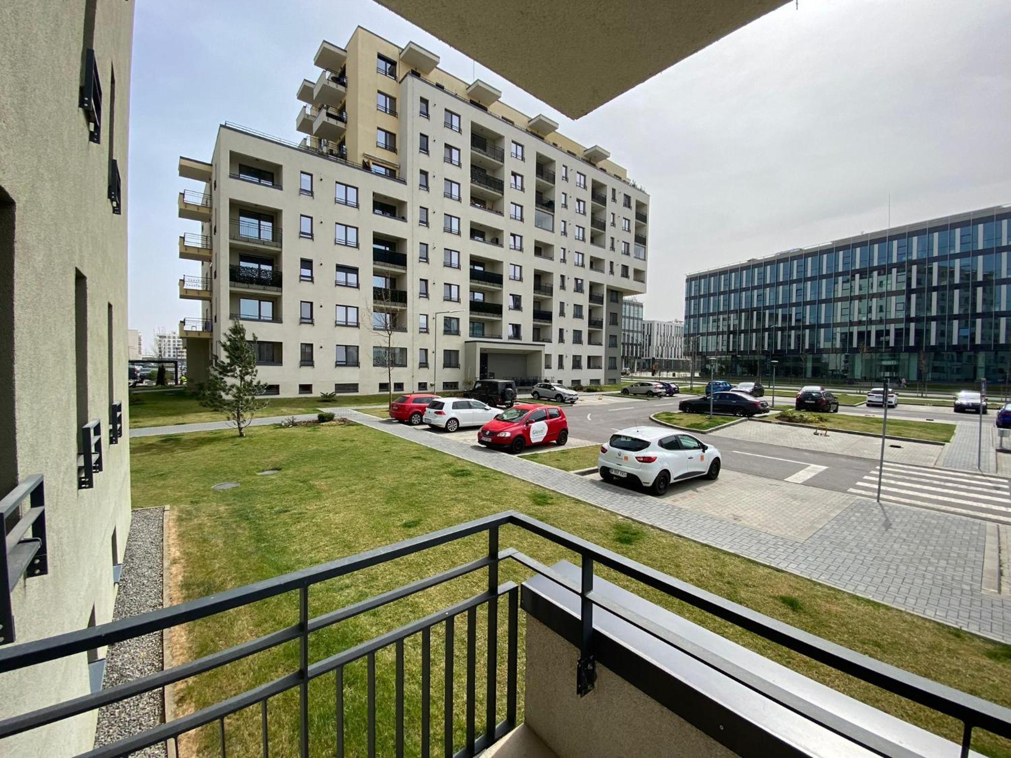 Jad - Luxury 3 Rooms & 2 Rooms Apartments In Kasper, Near Coresi Mall Brasov Exterior photo