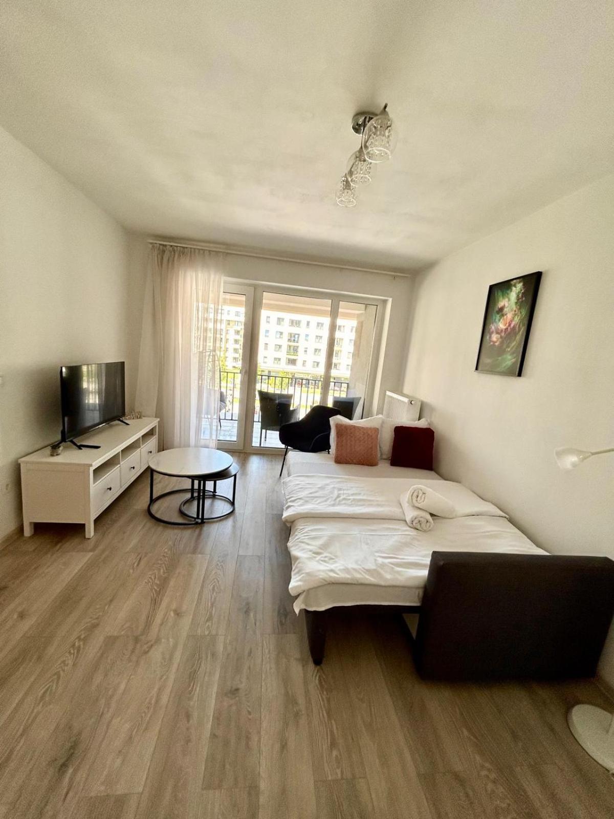 Jad - Luxury 3 Rooms & 2 Rooms Apartments In Kasper, Near Coresi Mall Brasov Exterior photo